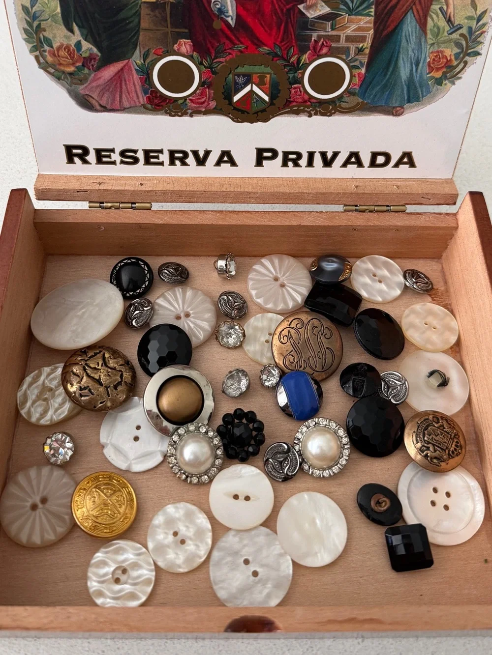 Lot Vintage Button Collection in a Wooden Cigar Box